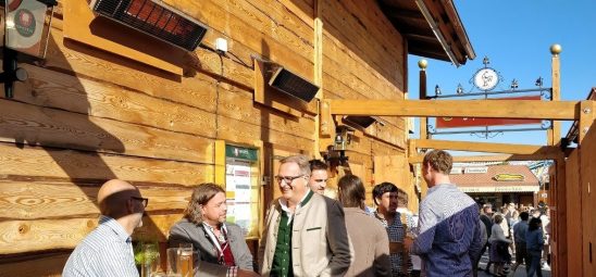 HEATSCOPE SPOT, Heizstrahler-Installation im Festzelt Goldener Hahn auf dem Oktoberfest in Muenchen